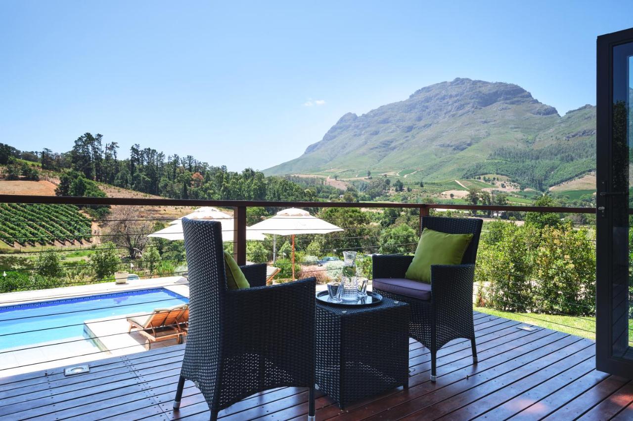 Alluvia Boutique Winery & Luxury Accommodation Stellenbosch Dış mekan fotoğraf View of the Hottentots-Holland Mountains from the Cape Winelands