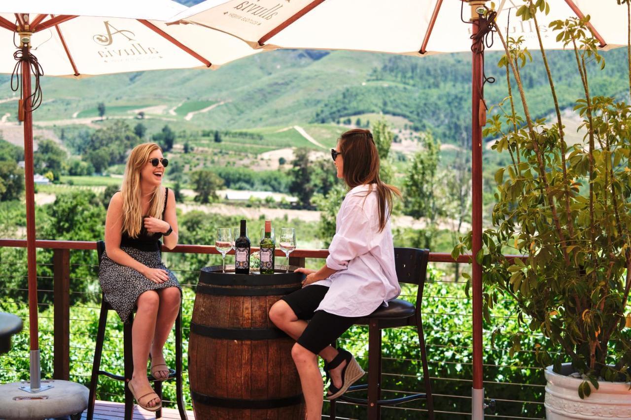 Alluvia Boutique Winery & Luxury Accommodation Stellenbosch Dış mekan fotoğraf Wine tasting at a winery in Marlborough, New Zealand