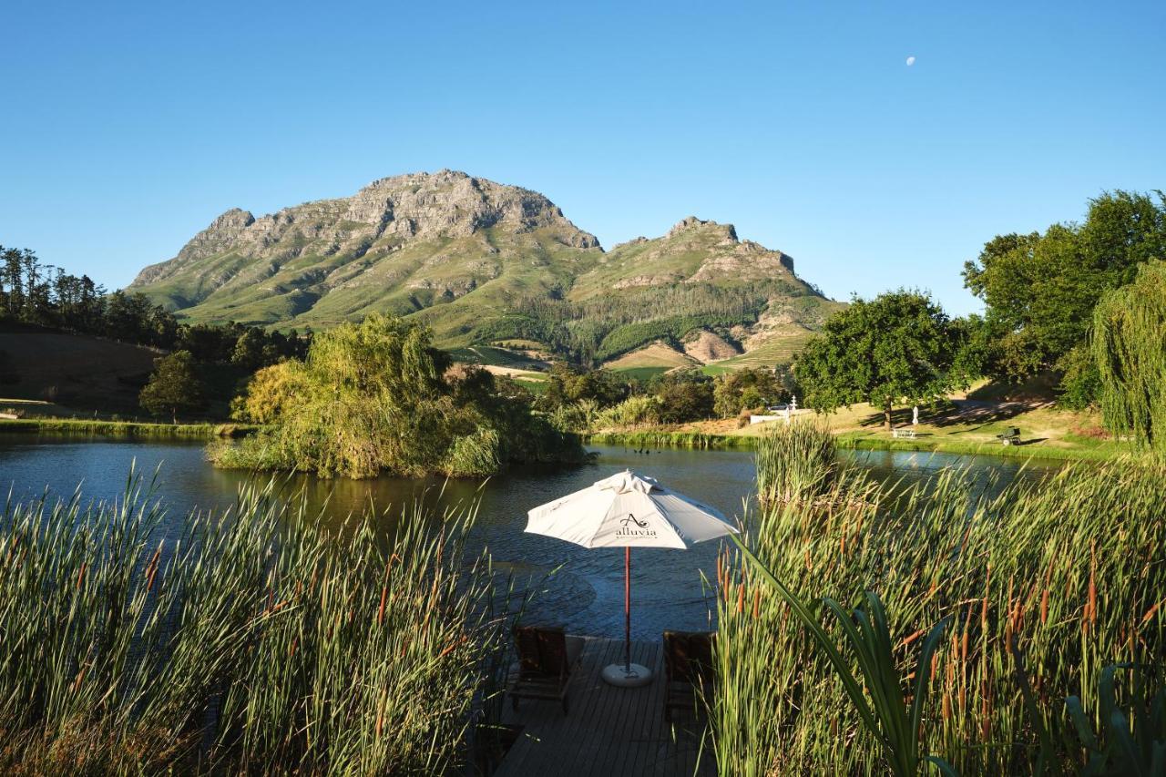 Alluvia Boutique Winery & Luxury Accommodation Stellenbosch Dış mekan fotoğraf View of the Kleinrivierveld