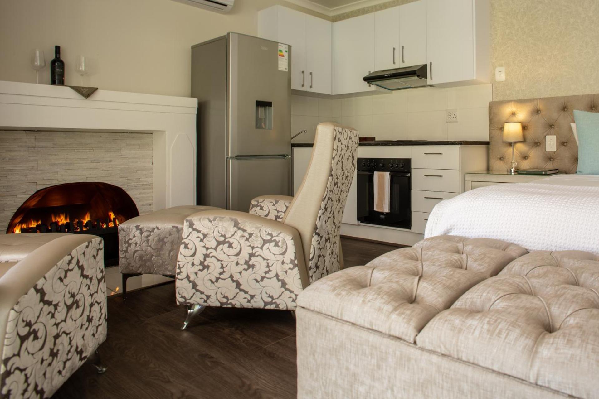 Alluvia Boutique Winery & Luxury Accommodation Stellenbosch Oda fotoğraf A suite at the Cape Heritage
